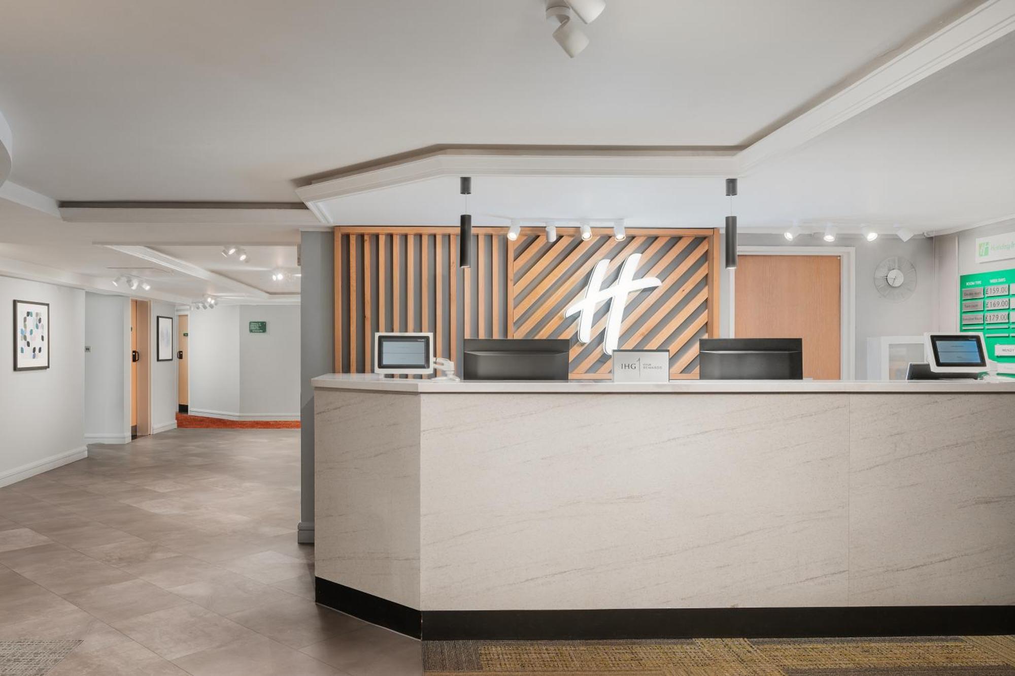 Holiday Inn Northampton By Ihg Exterior photo