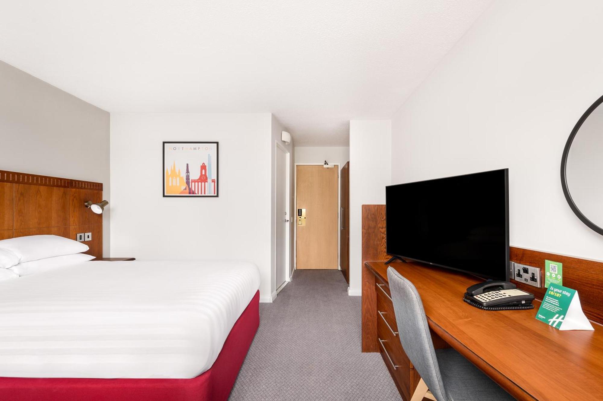 Holiday Inn Northampton By Ihg Exterior photo
