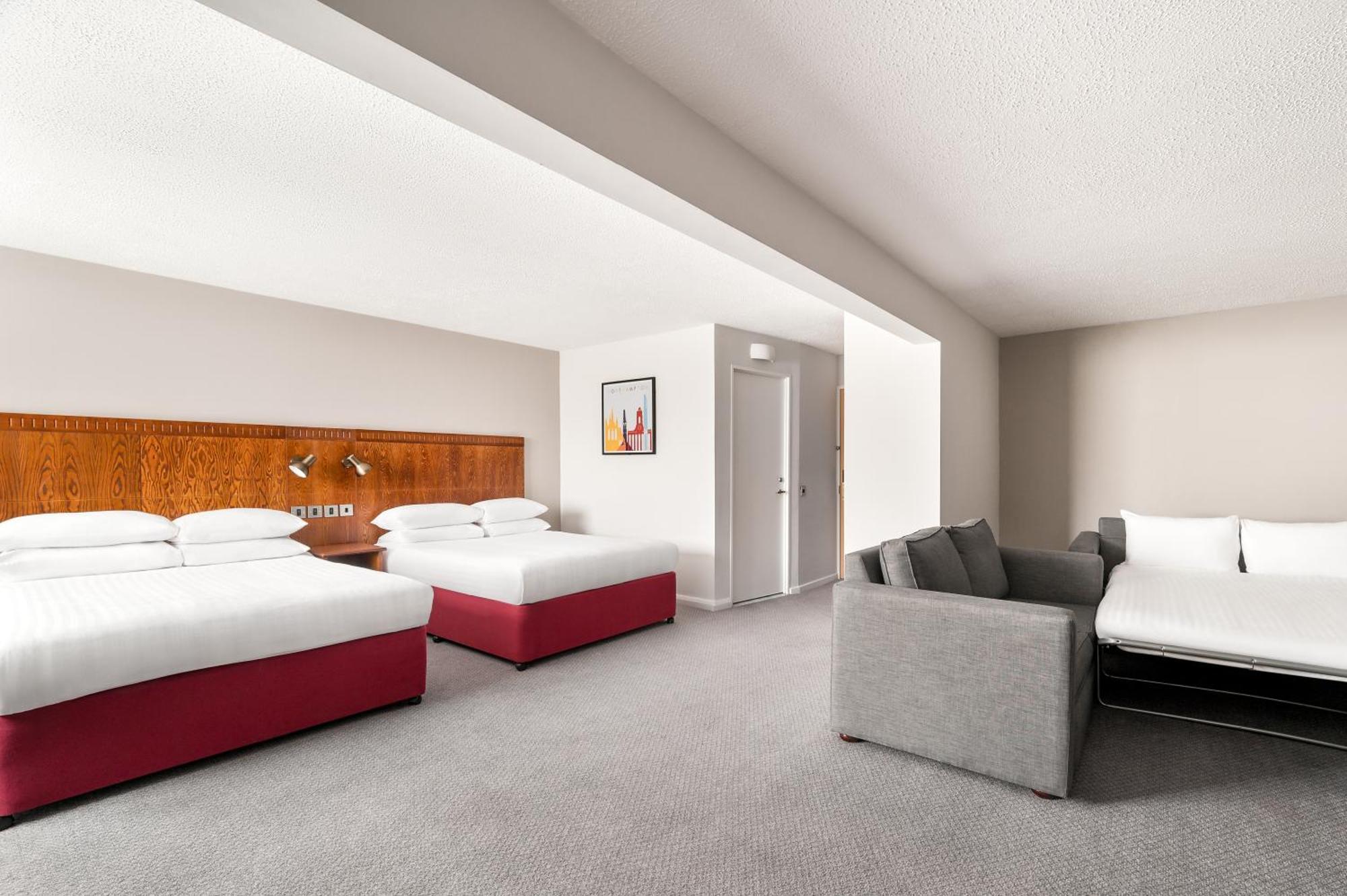 Holiday Inn Northampton By Ihg Exterior photo